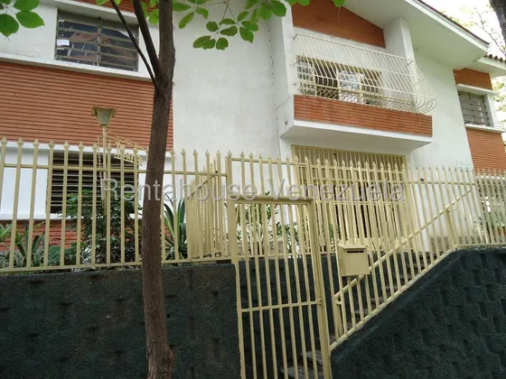 Casa Comercial En Alquiler Md27-2340