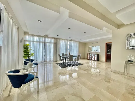 A70 - Apartamento En Alquiler En Piantini | 3 Habitaciones