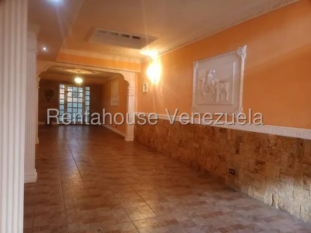 Dennymar, Alquila Amplia, Comoda Casa Al Centro Este De La Ciudad, Ideal Para Ambientar A Sus Necesidades Residenciales O Comerciales Por Contar Con Excelente Ubicación Y Otras Bondades B5a46c0