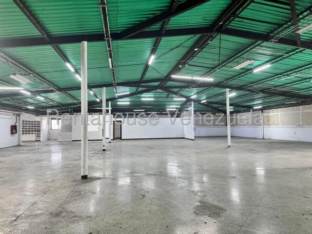Local Comercial En Alquiler Los Cortijos De Lourdes Mls #25-13517 Bm