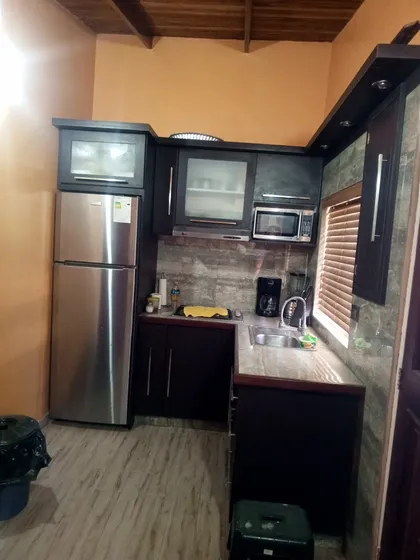 Casa De 2 Plantas En San Joaquín | Casa Para Familia Totalmente Para Remodelar | An18
