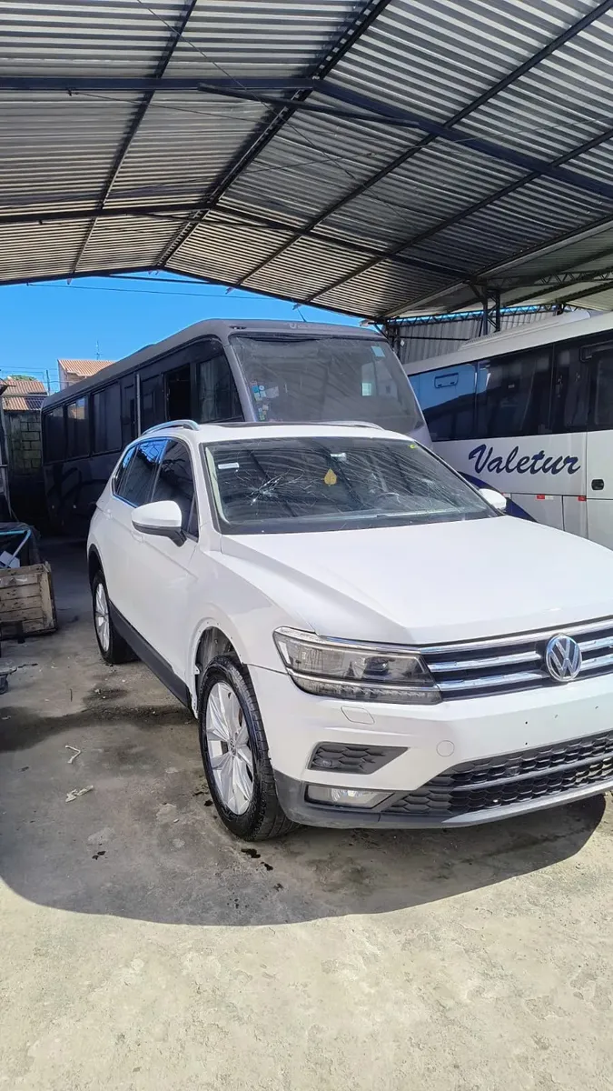 Volkswagen Tiguan 2018 250tsi — foto 2