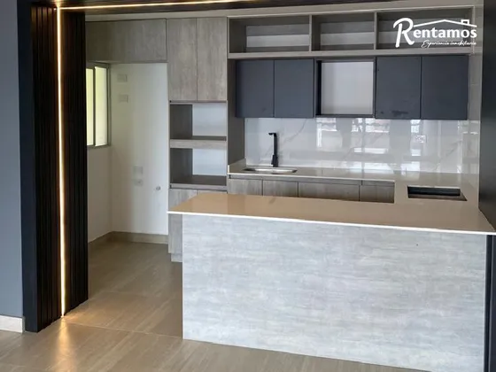 Apartamento En Venta En Loma El Carmelo. Cod V775616
