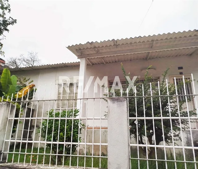 Amplia Y Cómoda Casa En Venta En Coche 4h/1b/1pe