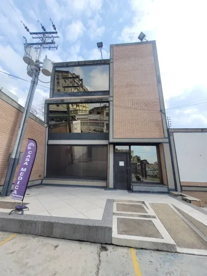 189147 Am* Venta Edificio Comercial, Urb. Los Colorados, Valencia