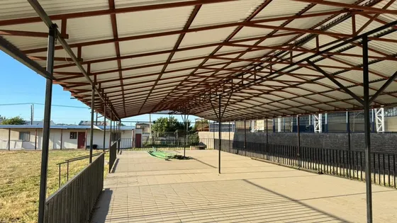 Espacio Multifuncional Techado-250 M2 Con Energía Eléctrica
