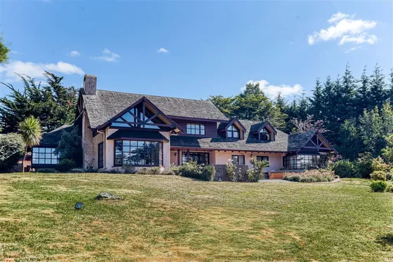 Casa En Venta De 7 Dorm. En Puerto Varas