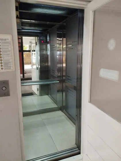 Departamento 2 Ambientes En 2do Piso Patagonia 1 Al Frente. Con Cochera Privada Cubierta