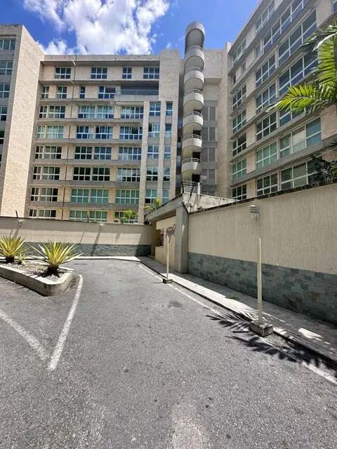Apartamento En Alquiler 86 M2 - Urb. Lomas De Las Mercedes