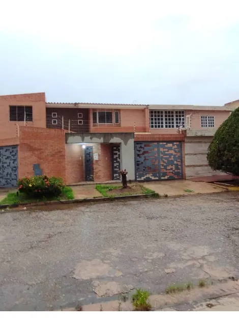 Townhouse En Alquiler En La Trigaleña, Valencia. Inmomaggi 2125