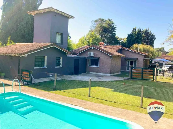 Casa 5 Ambientes En Venta En El Trébol Con Pileta