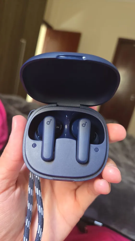 Fones Soundcore P20i e estojo, foto real de usuário