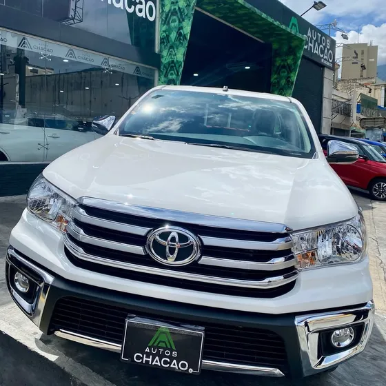 Toyota Hilux .