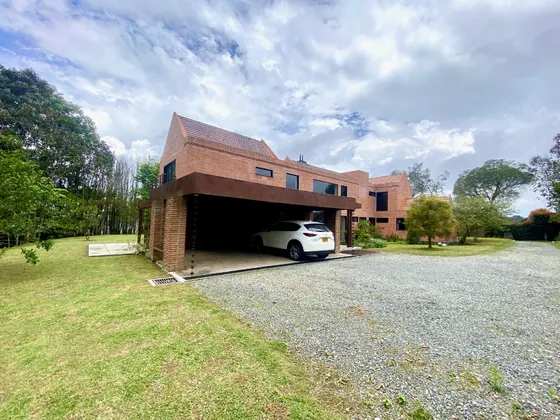 Casa En Venta En Envigado Alto De Las Palmas