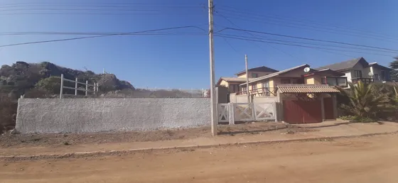 Pichidangui , La Tunina , Pichidangui