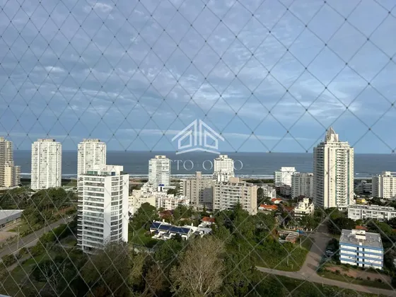 Apartamento De 2 Dormitorios En Roosevelt - Punta Del Este