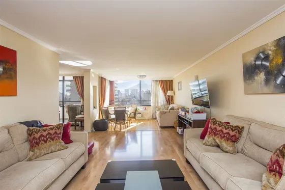 Amplio Depto Remodelado 4 Dorm. 3 Baños Est Las Condes