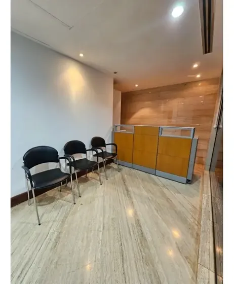 Oficina En Venta 164 M2 - Urb. Los Palos Grandes
