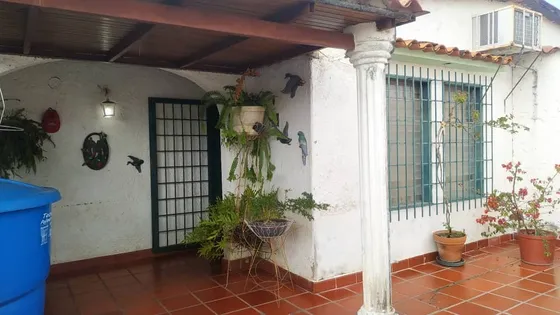 Casa En Venta Urbanización Las Brisas De Cua Valles Del Tuy Oportunidad Mo12