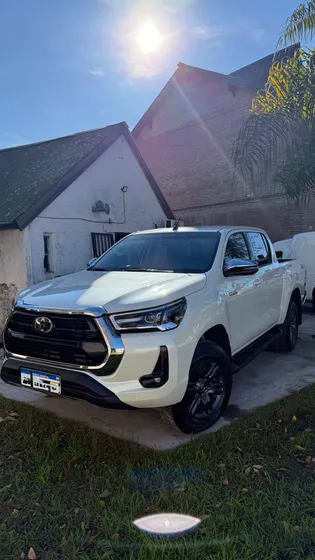 Toyota Hilux Pick-up 2.8 Cd Srv 204cv 4x4