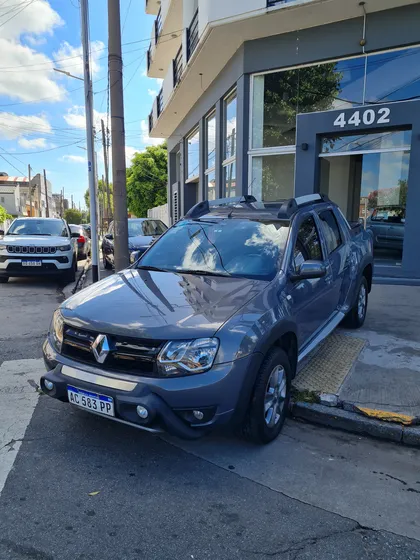Renault Duster Oroch 2.0 Outsider Plus