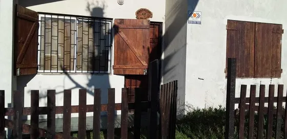 Oportunidad! Venta O Permuta  De Casa Con Gran Fondo
