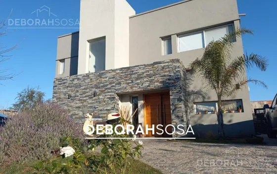 Casa En  Venta - Barrio El Canton-zona Norte- Escobar