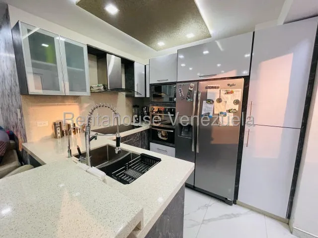 Apartamento En Venta Amoblado Urb La Esperanza Resd Lunasol Maracay (planta Electrica) 25-18586 Apd