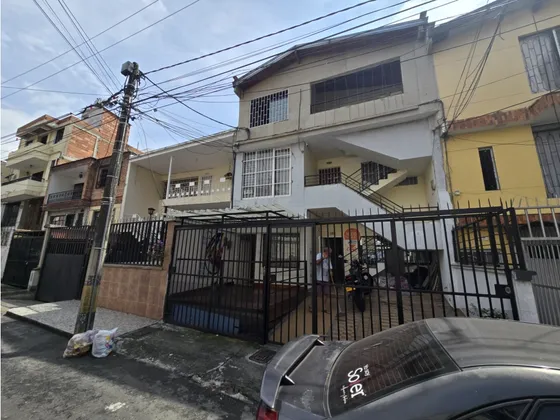 Arriendo Amplia Casa Comercial Ideal Para Hogar Geriatrico