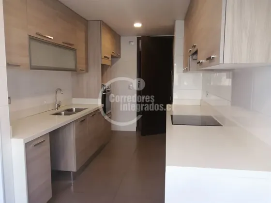 Amplio Departamento En Venta De 3+1 Dorm. En Lo Barneche