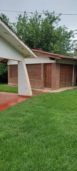 Casa En Venta - 2 Dormitorios 1 Baño - Cochera - 700mts2 - Villa Rumipal