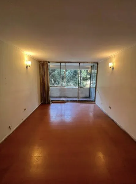 Departamento En Arriendo De 2 Dorm. En Las Condes