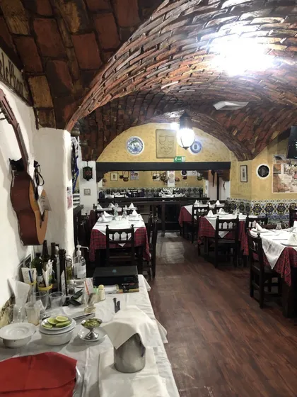Venta De Local Y Fondo De Comercio De Reconocido Restaurante En Catia La Mar, La Guaira Mr