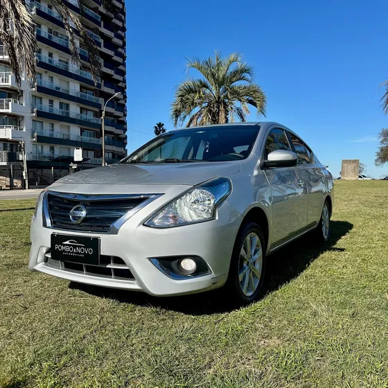 Nissan Versa 1.6 Advance