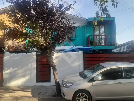 Casa En Venta De 2 Dorm. En Maipú
