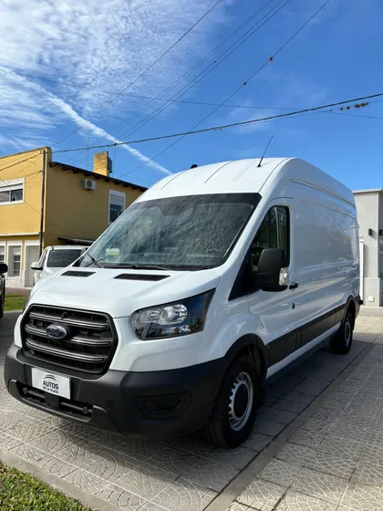 Ford Transit 2.2 Furgon Largo 350l