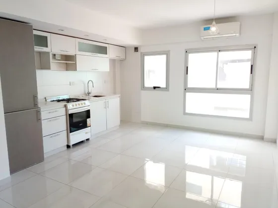 Departamento 2 Amb.  Excelente Estado Y Ubicación En Ramos Mejia