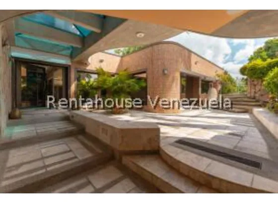  #25-7044  Encantadora Casa En Altamira 