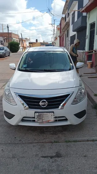 Nissan Versa 1.6 Sense Mt