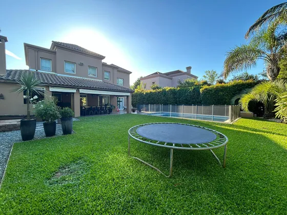 Casa En Venta - Apto Crédito - 5 Amb - Barrio San Lucas Village - Ing. Maschwitz