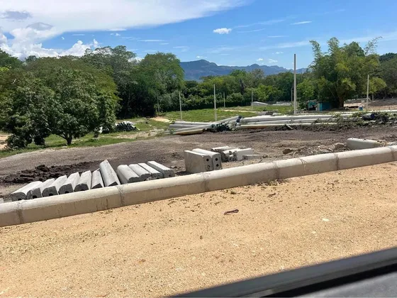 Vendo O Permuto Por Carro Por Vehículo. Lote Urbano Esquinero En Condominio, Conjunto Cerrado Con Piscinas, Canchas Tobogan En Carmen De Apicala Melgar 90 Metros Cerca A Girardot