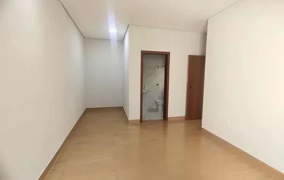 Casa 3 Quartos E 2 Banheiros