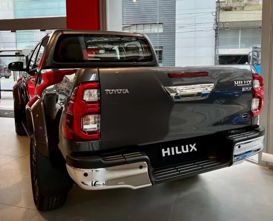 Toyota Hilux Pick-up 2.8 Cd Srx 204cv 4x4 At