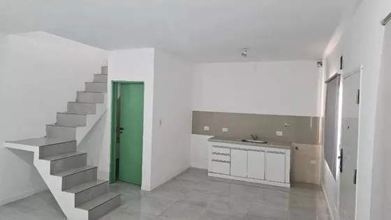 Departamento Duplex En Alquiler- 3 Dormitorios 2 Baños - 150mts2 - Burzaco