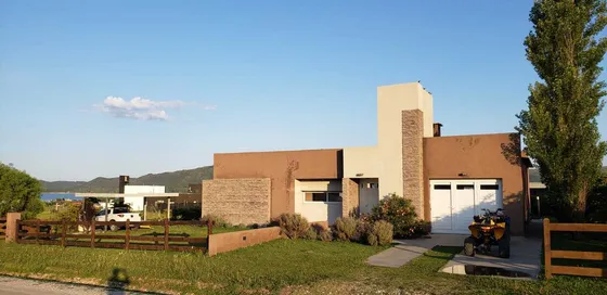 Venta De Casa De 2 Dormitorios En Puerto Del Aguila, Potrero De Garay