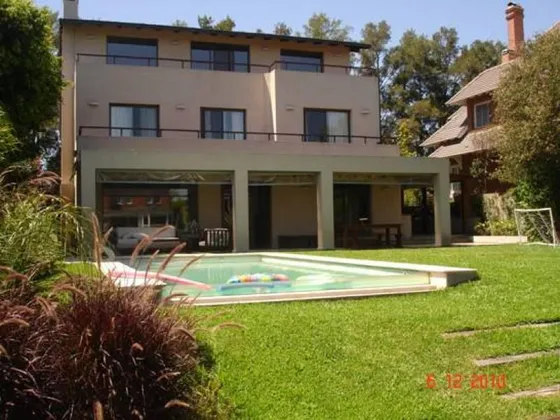 Casa Venta Marina Del Sol 4 Dormitorios Jardin Pileta Amarra