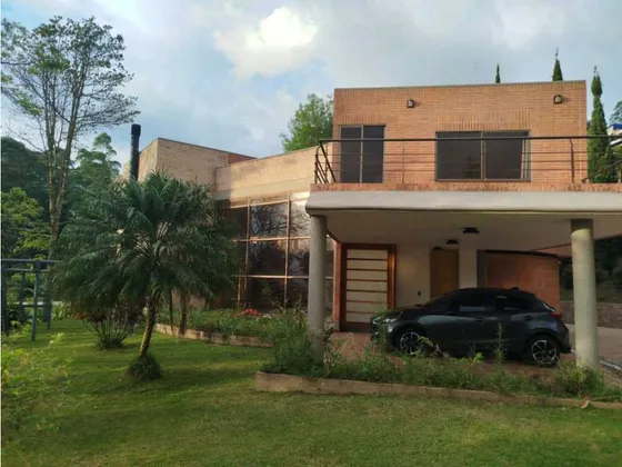 Casa En Venta Loma De Escobero