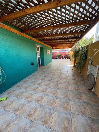 Casa Lomas De Mirasur Dos Pisos 4 Dormitorios 3 Baños