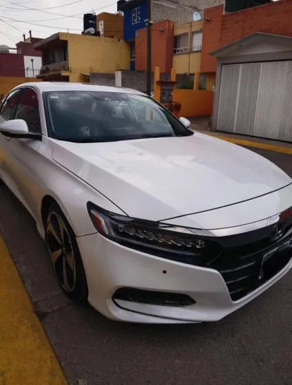 Honda Accord 2.0 Touring At