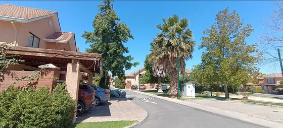 C65680 - Casa En Venta De 5 Dorm. En Maipú